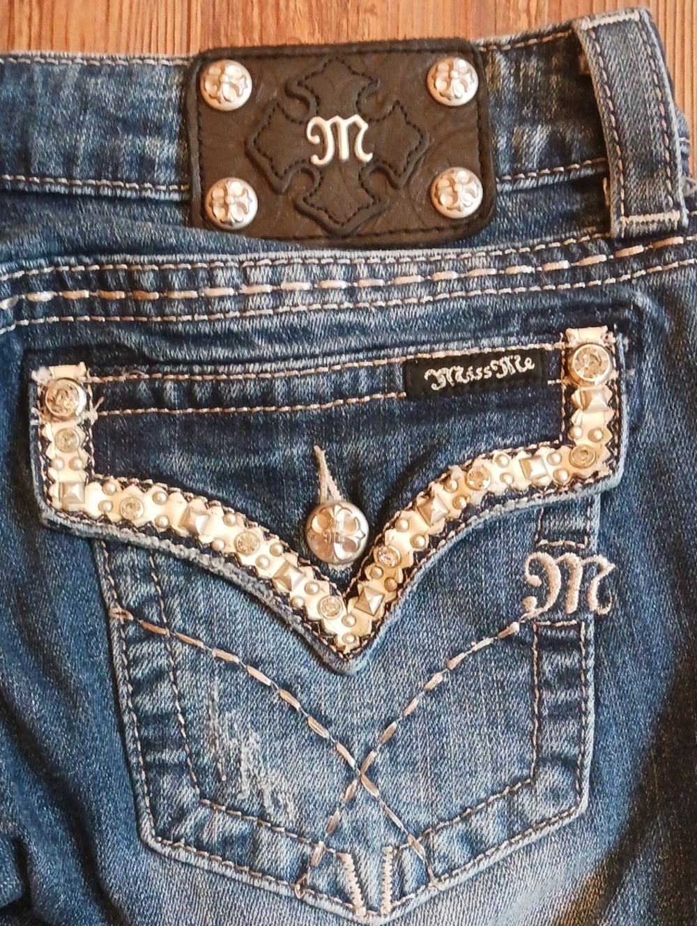 Miss Me Women's Blue Embellished Pocket Boot Cut Jeans Size 28